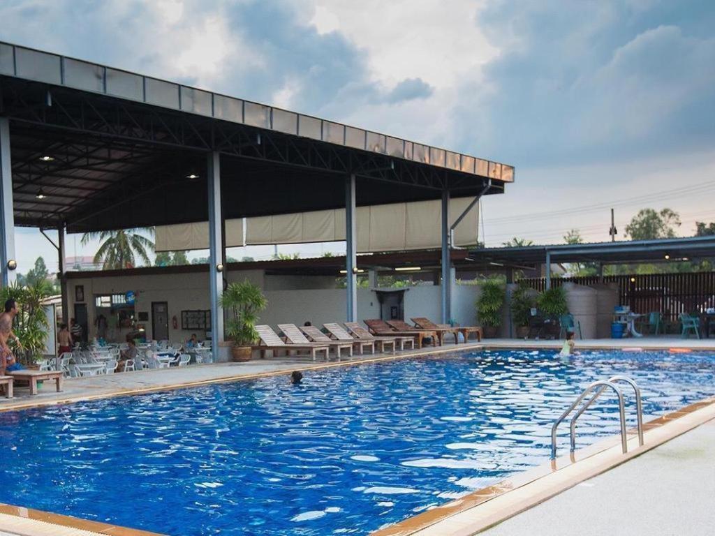 Bua Tara Resort Nong Prue Exterior photo