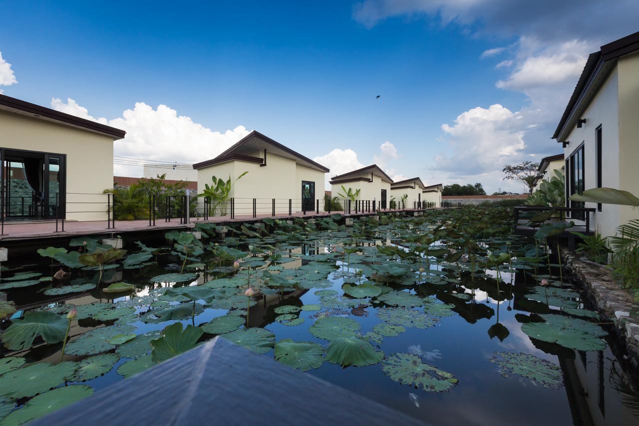 Bua Tara Resort Nong Prue Exterior photo