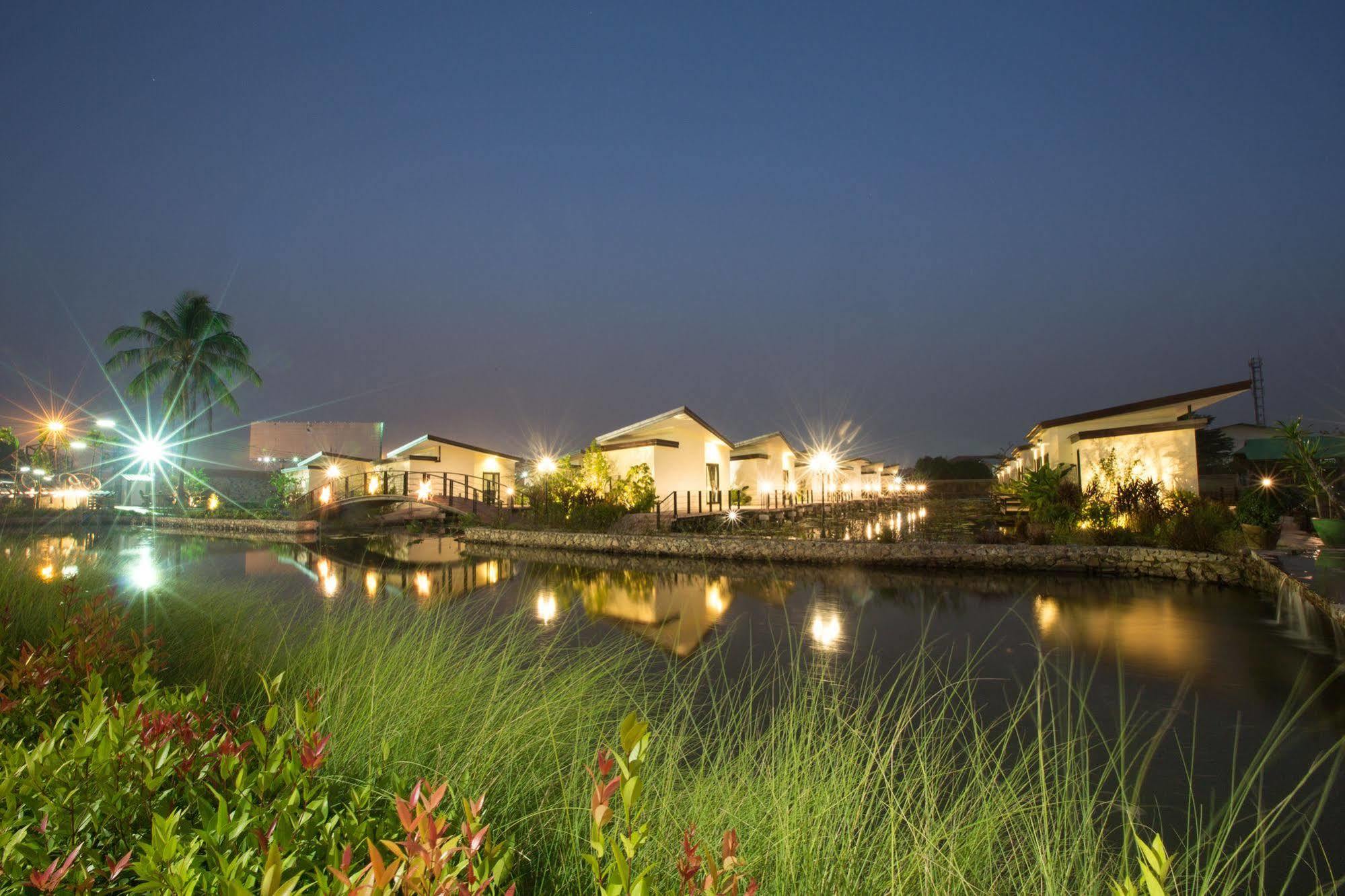 Bua Tara Resort Nong Prue Exterior photo